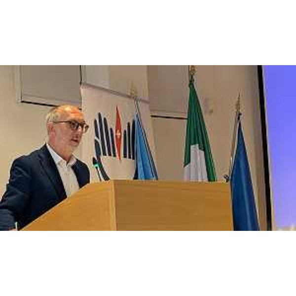 L'assessore regionale alla Salute Riccardo Riccardi al convegno "Innovazioni nella professione infermieristica: cambiamenti e applicazioni nella pratica organizzativa". - L'assessore regionale alla Salute Riccardo Riccardi al convegno "Innovazioni nella professione infermieristica: cambiamenti e applicazioni nella pratica organizzativa".