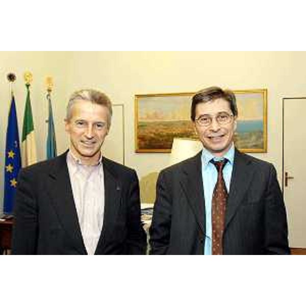 Riccardo Illy (Presidente della Regione Friuli Venezia Giulia) con Vasco Errani (Presidente della Regione Emilia Romagna). (Trieste, 19/11/03)