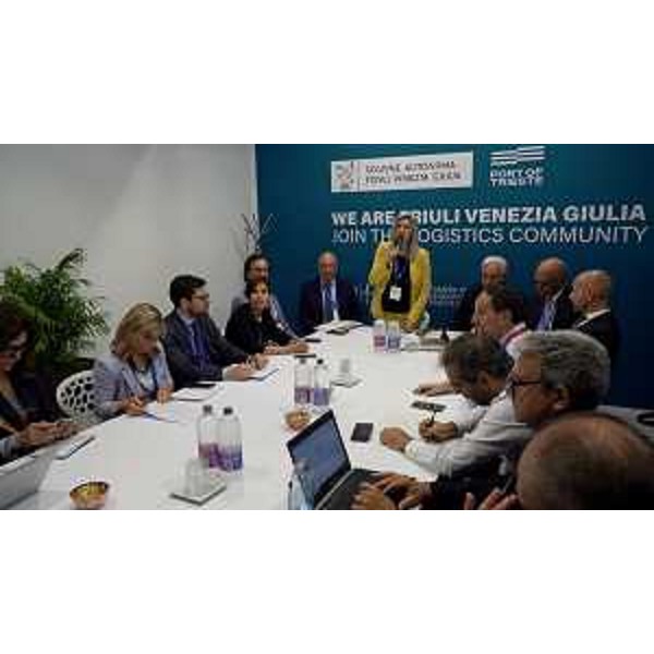 L'assessore Amirante nel corso del suo intervento in Cabina di regia - L'assessore Amirante nel corso del suo intervento in Cabina di regia