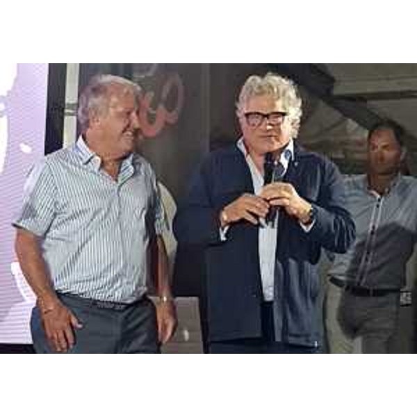 Il calciatore Zico e il consigliere regionale Elia Miani (Lega) - Il calciatore Zico e il consigliere regionale Elia Miani (Lega)