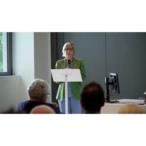 L'assessore Zilli durante il suo intervento - L'assessore Zilli durante il suo intervento