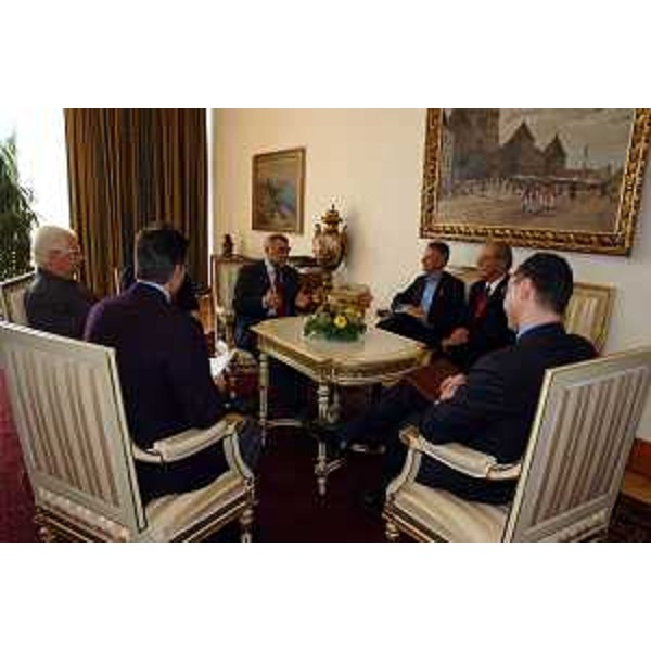 Riccardo Illy (Presidente della Regione Friuli Venezia Giulia) con Stipe Mesic (Presidente della Repubblica di Croazia). (Zagabria, 04/11/03)