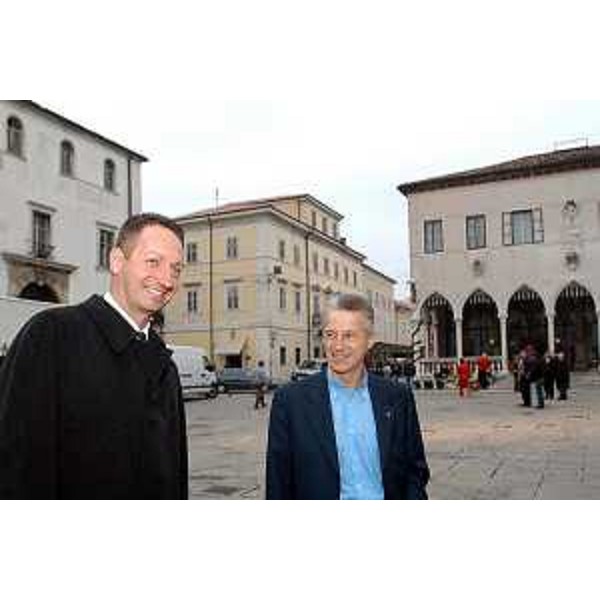 Riccardo Illy (Presidente della Regione Friuli Venezia Giulia) con Boris Popovic (Sindaco di Capodistria). (Capodistria, 20/11/03)