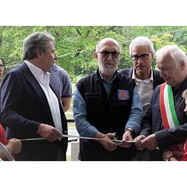 Taglio del nastro alla foresteria di Ampezzo alla presenza dell'assessore regionale Riccardo Riccardi - Taglio del nastro alla foresteria di Ampezzo alla presenza dell'assessore regionale Riccardo Riccardi