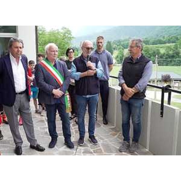 Una fase della cerimonia di inaugurazione della foresteria di Ampezzo - Una fase della cerimonia di inaugurazione della foresteria di Ampezzo