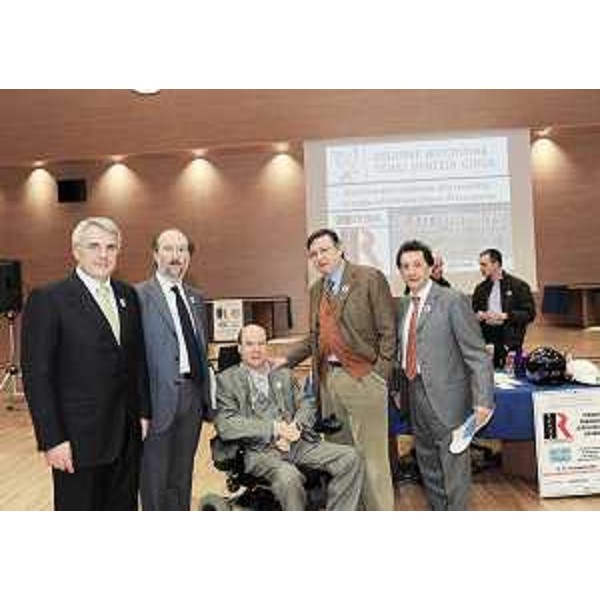 Giovanni Collino, Riccardo Riccardi (Assessore regionale Trasporti e Mobilità), Vladimir Kosic (Assessore regionale Salute), Giorgio Santuz (Presidente Autovie Venete) e Giuseppe Padulano (Questore Udine) alla conclusione della tre giorni "Katedromos - Il catechismo dell'educazione stradale", a Udine. (Udine 20/12/08)