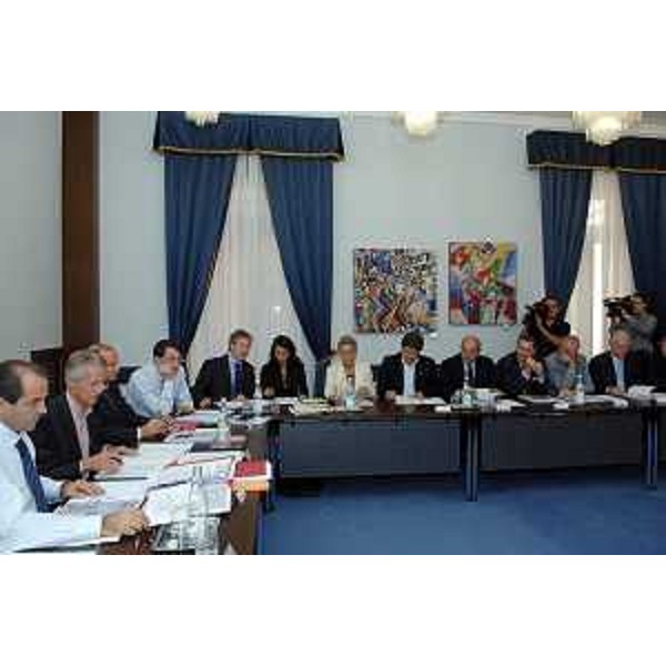 Riccardo Illy (Presidente Regione Friuli Venezia Giulia) e Antonio Di Pietro (Ministro delle Infrastrutture) durante l'incontro con gli Assessori e i Sindaci. (Trieste 27/09/06)