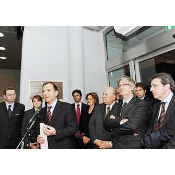 Franco Frattini (Ministro Esteri) e Renzo Tondo (Presidente Friuli Venezia Giulia) nel corso della cerimonia di intitolazione di PordenoneFiere a Lino Zanussi. (Pordenone 22/12/08)