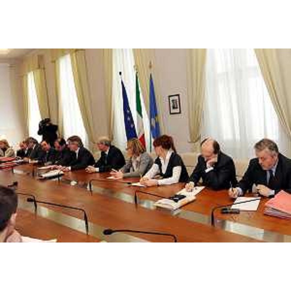 Renzo Tondo (Presidente della Regione Friuli Venezia Giulia) e gli assessori alla conferenza stampa di fine anno. (Trieste, 30/12/08)