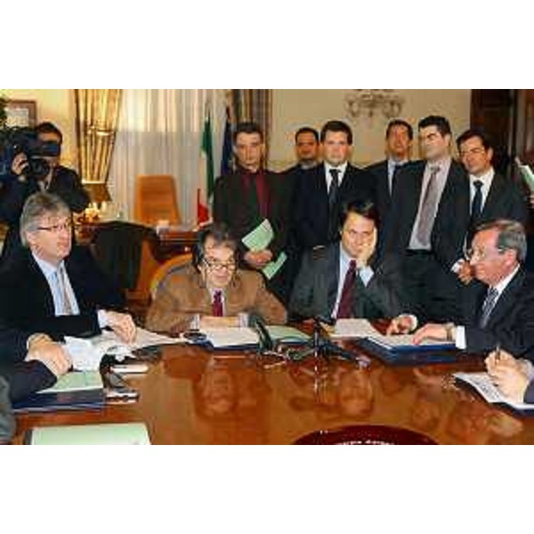 Renzo Tondo (Presidente Friuli Venezia Giulia), Renato Brunetta (Ministro P.A. e Innovazione) e Pietro Scott Jovane (AD Microsoft Italia) nel corso dell'incontro sul progetto pilota "DEMA", a Roma. (Roma 20/01/09) 