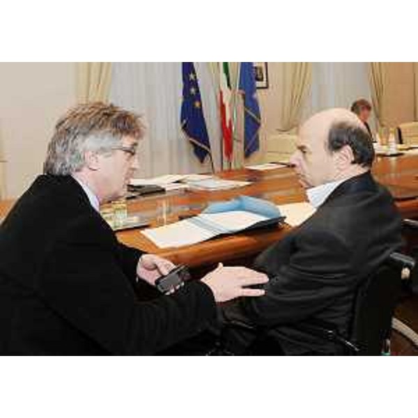 Renzo Tondo (Presidente Friuli Venezia Giulia) e Vladimir Kosic (Assessore regionale Salute) nella sede della Regione a Trieste. (Trieste 21/01/09)