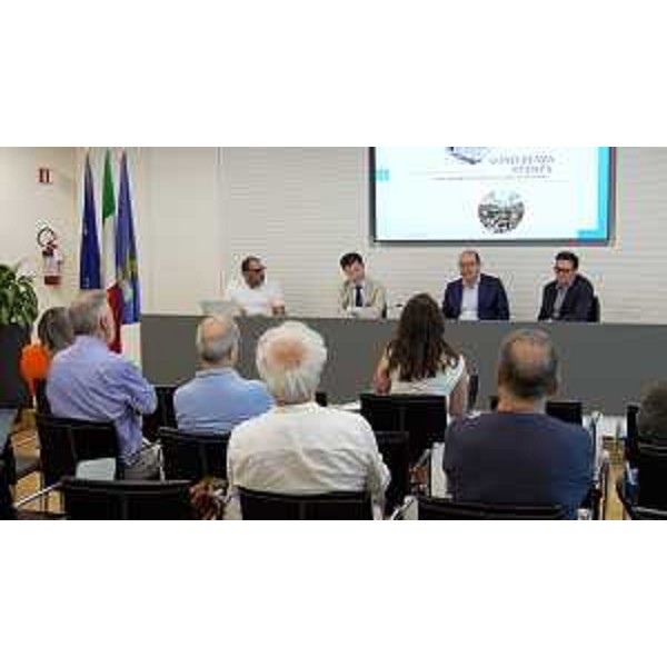 Il vice governatore con delega alla Cultura Mario Anzil alla presentazione della misura a sostegno degli scavi archeologici - Il vice governatore con delega alla Cultura Mario Anzil alla presentazione della misura a sostegno degli scavi archeologici