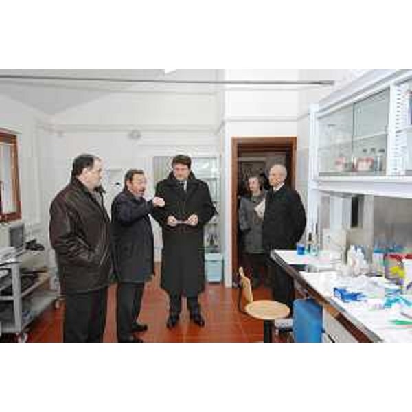 Roberto Di Paola (Direttore regionale Ministero Beni Culturali) visita l'Istituto regionale per il Patrimonio Culturale del Friuli Venezia Giulia con sede a Villa Manin (ex Centro di catalogazione e Scuola di restauro) accompagnato da Roberto Molinaro (Assessore regionale Cultura). (Villa Manin 22/01/09)