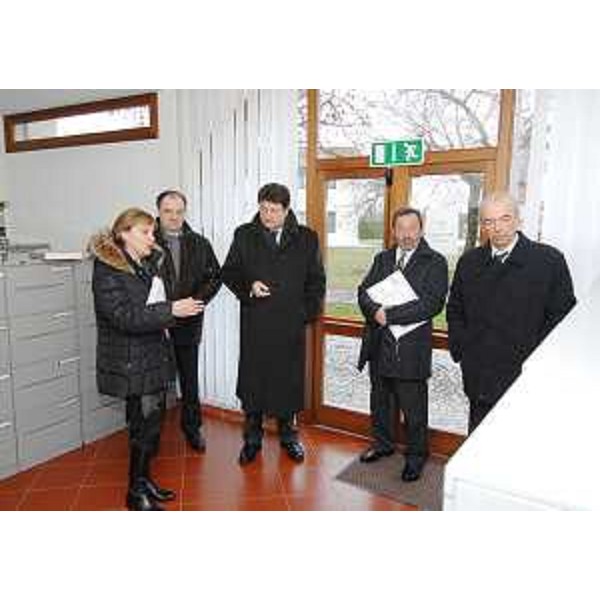 Roberto Di Paola (Direttore regionale Ministero Beni Culturali) visita l'Istituto regionale per il Patrimonio Culturale del Friuli Venezia Giulia con sede a Villa Manin (ex Centro di catalogazione e Scuola di restauro) accompagnato da Roberto Molinaro (Assessore regionale Cultura). (Villa Manin 22/01/09)