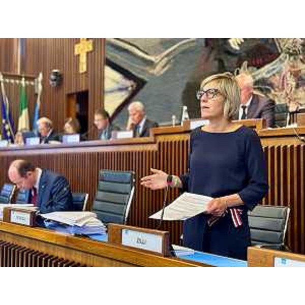 L'intervento in Aula dell'assessore alle Finanze Barbara Zilli - L'intervento in Aula dell'assessore alle Finanze Barbara Zilli