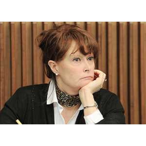 Alessia Rosolen (Assessore regionale Lavoro, Università e Ricerca, delegato Pari Opportunità e Politiche giovanili) in Consiglio regionale. (Trieste 02/02/09) 