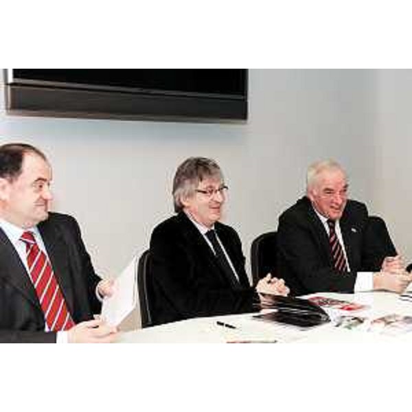 Renzo Tondo (Presidente Friuli Venezia Giulia) con Roberto Molinaro (Assessore regionale Cultura) ed Enzo Cainero (Commissario Azienda speciale Villa Manini) a conferenza stampa Villa Manin 2009. (Passariano di Codroipo, 06/02/09)