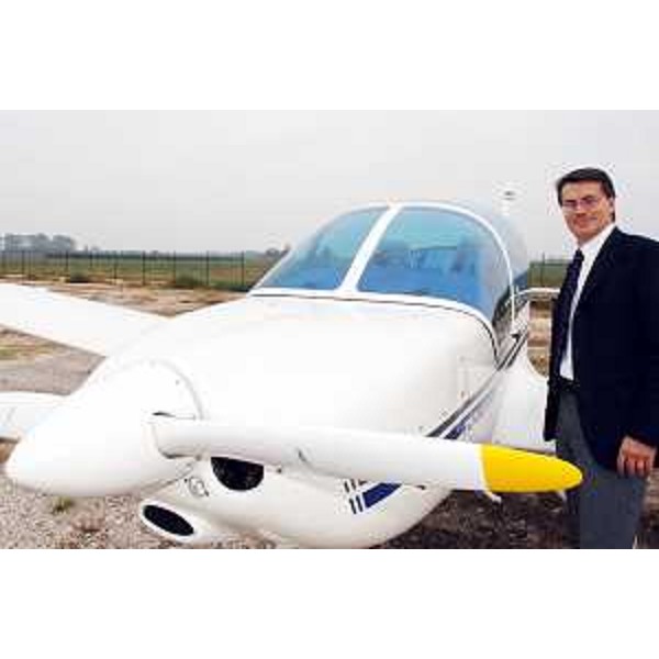 Ezio Beltrame (Assessore regionale alla salute e protezione sociale) all'inaugurazione della nuova sede della Fly Synthesis. (Udine 30/09/06)