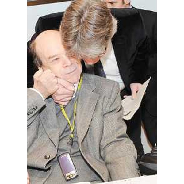 Renzo Tondo (Presidente Friuli Venezia Giulia) e Vladimir Kosic (Assessore regionale Salute e Protezione sociale) nel corso del convegno "Gli Ircss oncologici del Nord Est", al CRO di Aviano. (Aviano 10/02/09) 