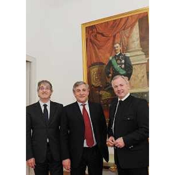 Renzo Tondo (Presidente Friuli Venezia Giulia), Antonio Tajani (Vicepresidente Commissione europea) e Gerhard Doerfler (Governatore Carinzia) nella sede della Regione a Trieste. (Trieste 13/02/09) 