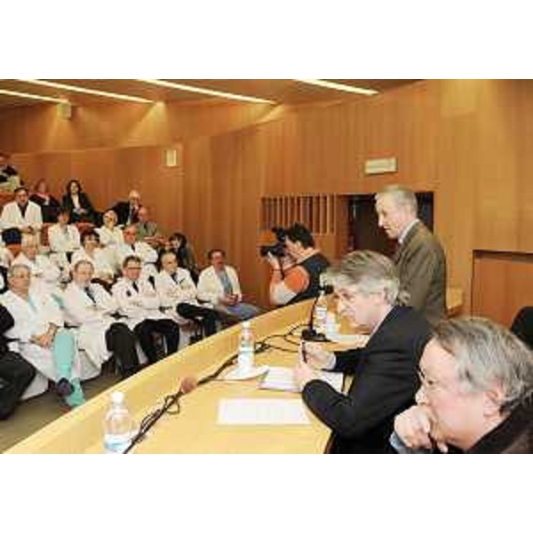 Renzo Tondo (Presidente Friuli Venezia Giulia) all'Azienda ospedaliero-universitaria di Udine. (Udine 16/02/09)