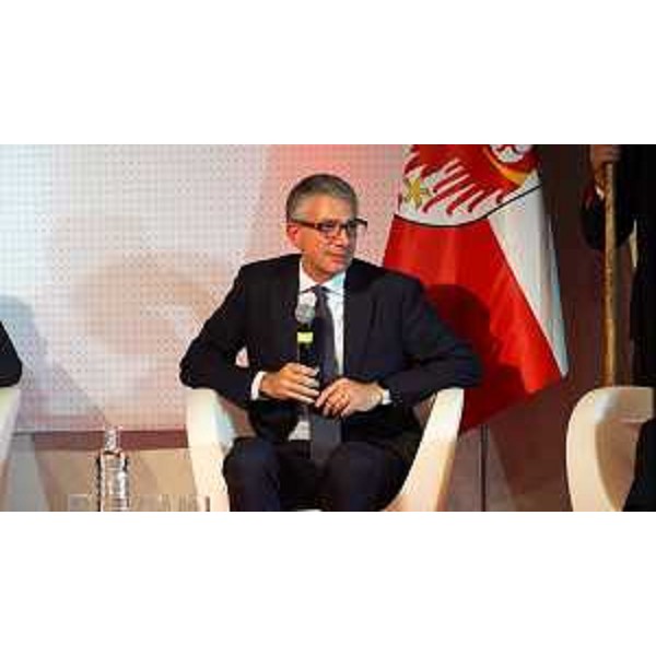 L'assessore Roberti interviene a Castel Tirolo - L'assessore Roberti interviene a Castel Tirolo