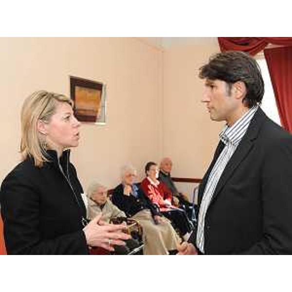Federica Seganti (Assessore Autonomie locali e Sicurezza) con Andrea Rotta (Presidente provinciale Federazione italiana imprenditori socioassistenzali) alla casa di riposo "Raggio di Sole" di Trieste. (Trieste 17/02/09)