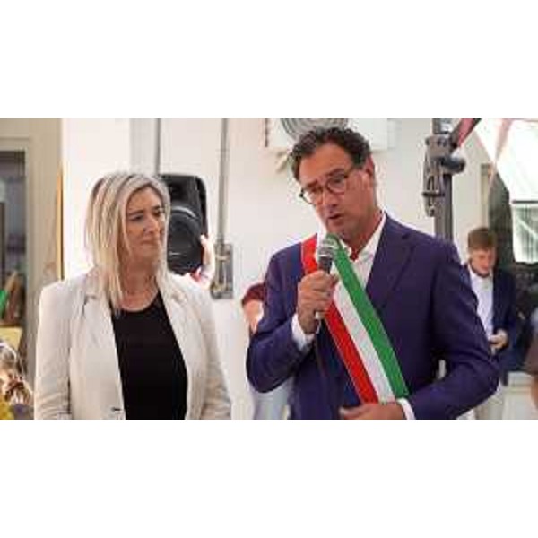 L'assessore regionale con il sindco di Fontanafredda - L'assessore regionale con il sindco di Fontanafredda