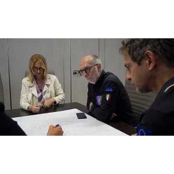 L'assessore regionale Riccardo Riccardi con il sindaco di Lignano durante il vertice in Municipio - L'assessore regionale Riccardo Riccardi con il sindaco di Lignano durante il vertice in Municipio