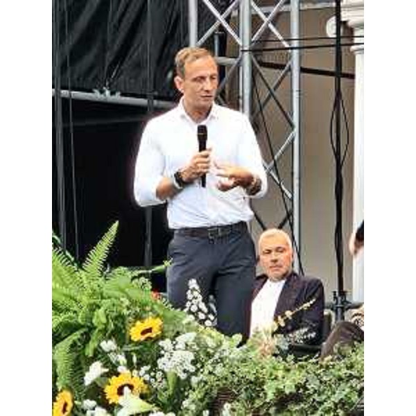 Il govevrnatore Fedriga nel corso del suo intervento - Il govevrnatore Fedriga nel corso del suo intervento