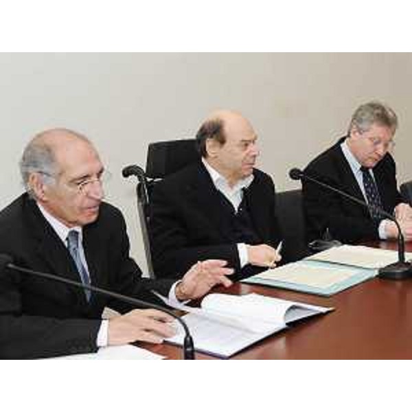 Beniamino Deidda (Procuratore generale Repubblica TS), Vladimir Kosic (Assessore regionale Salute e Protezione sociale) e Daniele Bertuzzi (Segretario generale Regione FVG) a Trieste. (Trieste 24/02/09)