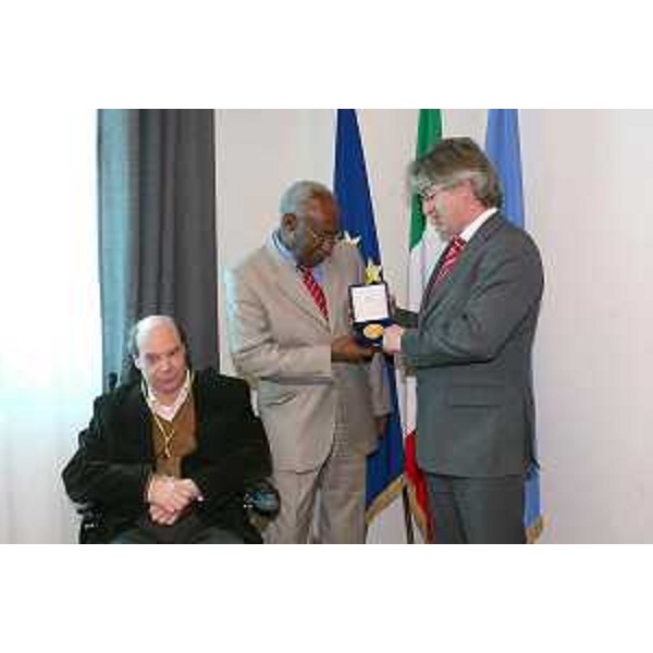 Vladimir Kosic (Assessore regionale Salute e Protezione sociale), Saleh Meki (Ministro Sanità Eritrea) e Renzo Tondo (Presidente Friuli Venezia Giulia) a Udine. (Udine 25/02/09)