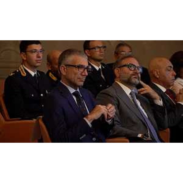 L'assessore regionale PIerpoaolo Roberti durante la sottoscrizione del progetto - L'assessore regionale PIerpoaolo Roberti durante la sottoscrizione del progetto