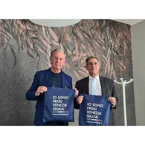 Lassessore alla Difesa dellambiente Fabio Scoccimarro insieme al sottosegretario di Stato al Ministero dell'ambiente e della sicurezza energetica Claudio Barbaro. - Lassessore alla Difesa dellambiente Fabio Scoccimarro insieme al sottosegretario di Stato al Ministero dell'ambiente e della sicurezza energetica Claudio Barbaro.