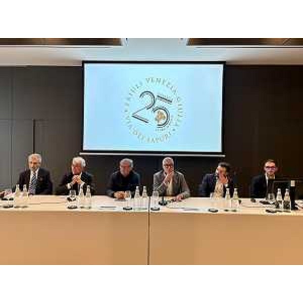 L'assessore regionale alle Attività produttive e Turismo Sergio Emidio Bini all'evento di celebrazione dei 25 anni del Consorzio Friuli Venezia Giulia Via dei Sapori - L'assessore regionale alle Attività produttive e Turismo Sergio Emidio Bini all'evento di celebrazione dei 25 anni del Consorzio Friuli Venezia Giulia Via dei Sapori