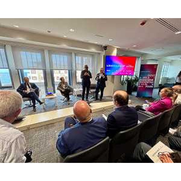 La presentazione di BArcolana 57 a Trieste- con il presidente di Generali Sironi e di SVBG Gialuz - La presentazione di BArcolana 57 a Trieste- con il presidente di Generali Sironi e di SVBG Gialuz