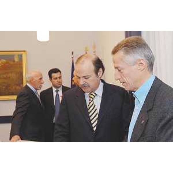 Antonucci, Iacop, Moretton e Illy nel corso della riunione di Giunta. (Trieste 14/11/03)