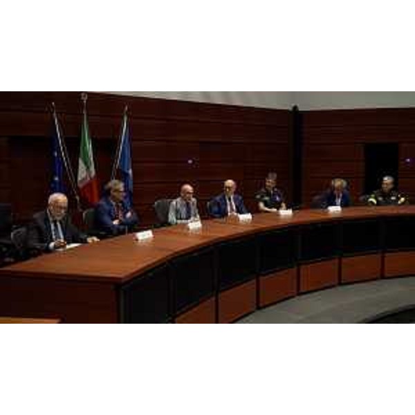 Lassessore regionale con delega alla Protezione civile Riccardo Riccardi alla presentazione della Scuola di alta formazione sulla resilienza - Lassessore regionale con delega alla Protezione civile Riccardo Riccardi alla presentazione della Scuola di alta formazione sulla resilienza