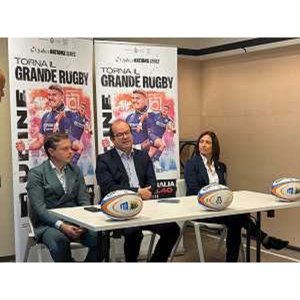 Il vice governatore con delega allo Sport Mario Anzil alla presentazione della partita tra le nazionali di rugby di Italia e Australia - Il vice governatore con delega allo Sport Mario Anzil alla presentazione della partita tra le nazionali di rugby di Italia e Australia 