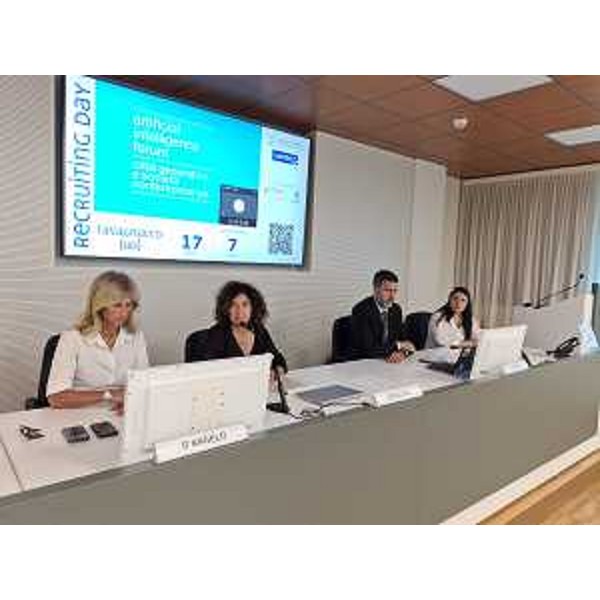 La conferenza stampa in Regione a Udine per la presentazione del Recruiting day del Disretto Ditedi - La conferenza stampa in Regione a Udine per la presentazione del Recruiting day del Disretto Ditedi