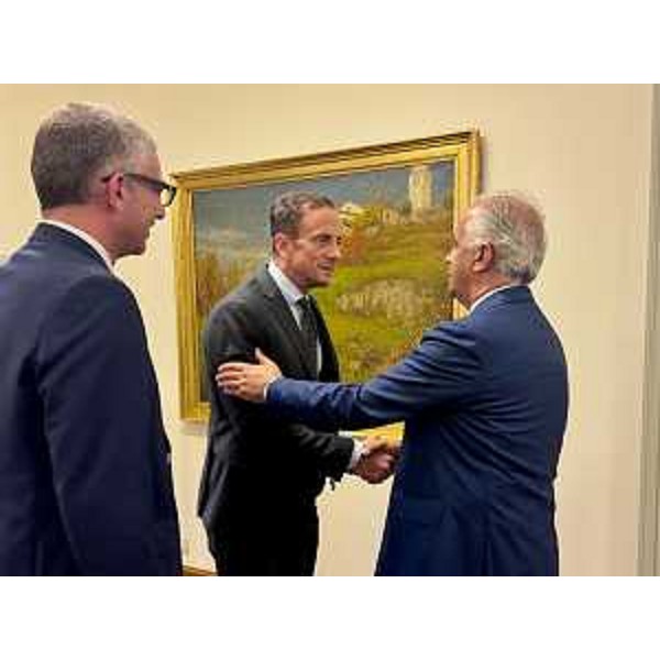 Il governatore Fedriga saluta il ministro Piantedosi - Il governatore Fedriga saluta il ministro Piantedosi