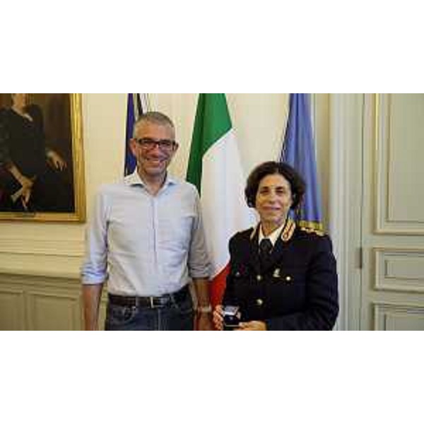 L'assessore regionale Pierpaolo Roberti insieme nuova direttrice della Scuola allievi agenti della Polizia di Stato, Giovanna Lori - L'assessore regionale Pierpaolo Roberti insieme nuova direttrice della Scuola allievi agenti della Polizia di Stato, Giovanna Lori