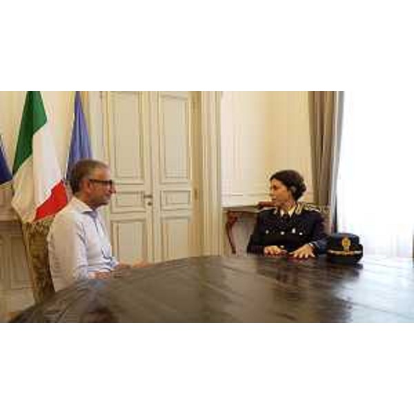 L'assessore regionale Pierpaolo Roberti insieme nuova direttrice della Scuola allievi agenti della Polizia di Stato, Giovanna Lori - L'assessore regionale Pierpaolo Roberti insieme nuova direttrice della Scuola allievi agenti della Polizia di Stato, Giovanna Lori