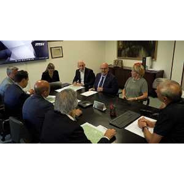 L'assessore regionale al Patrimonio Sebastiano Callari allincontro con i sindaci di San Pietro al Natisone, Cesare Pinatto, di Pulfero, Camillo Melissa, e di San Leonardo, Antonio Comugnaro - L'assessore regionale al Patrimonio Sebastiano Callari allincontro con i sindaci di San Pietro al Natisone, Cesare Pinatto, di Pulfero, Camillo Melissa, e di San Leonardo, Antonio Comugnaro