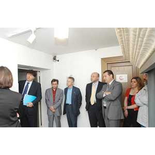Bertossi (Assessore reg. Attività produttive), Illy (Presidente Friuli Venezia Giulia) e Marsilio (Assessore reg. Montagna) al Museo archeologico "Julium Carnicum" di Zuglio. (Zuglio 25/06/04)