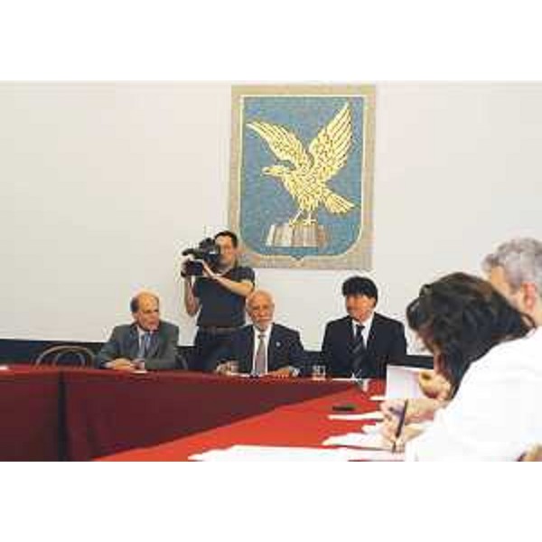 La conferenza stampa dopo la riunione della Giunta regionale a Trieste. (Trieste 02/07/04)