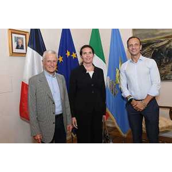 Il governatore Massimiliano Fedriga (a destra nella foto) con Agnese Ghersi e Riccardo Illy - Il governatore Massimiliano Fedriga (a destra nella foto) con Agnese Ghersi e Riccardo Illy