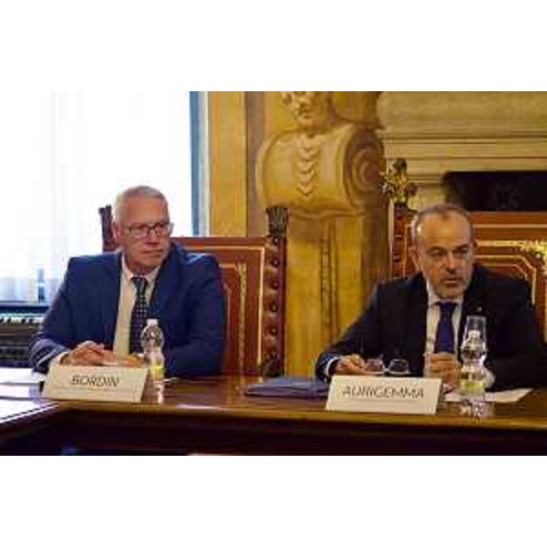 Il presidente del Cr Fvg, Mauro Bordin, a sinistra nella foto, accanto ad Antonello Aurigemma, presidente del Cr del Lazio e coordinatore della Conferenza delle assemblee legislative italiane, durante l'Assemblea a Udine del 12 settembre scorso - Il presidente del Cr Fvg, Mauro Bordin, a sinistra nella foto, accanto ad Antonello Aurigemma, presidente del Cr del Lazio e coordinatore della Conferenza delle assemblee legislative italiane, durante l'Assemblea a Udine del 12 settembre scorso