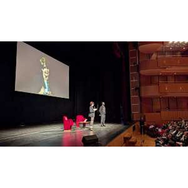 L'assessore regionale all'Università Alessia Rosolen al festival "Collegamenti - Festival che incrocia i saperi" - L'assessore regionale all'Università Alessia Rosolen al festival "Collegamenti - Festival che incrocia i saperi"