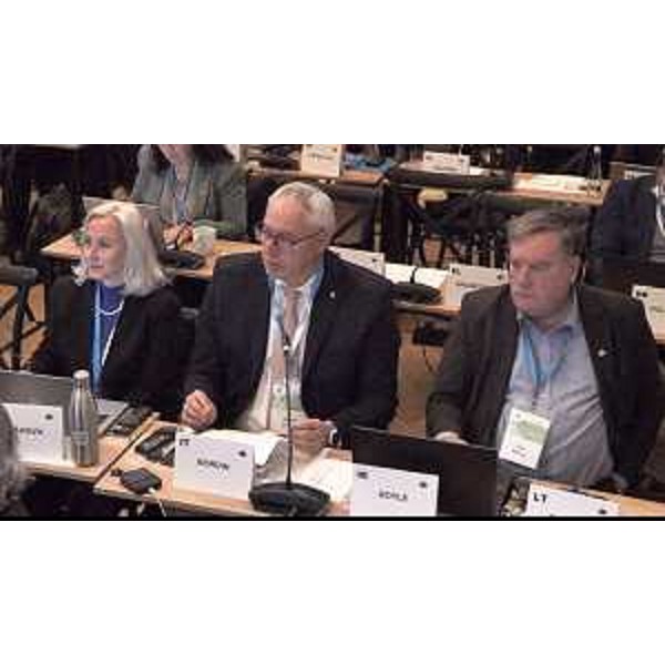 Il presidente Bordin, al centro nella foto, durante il suo intervento alla conferenza della Commissione per l'ambiente - Il presidente Bordin, al centro nella foto, durante il suo intervento alla conferenza della Commissione per l'ambiente